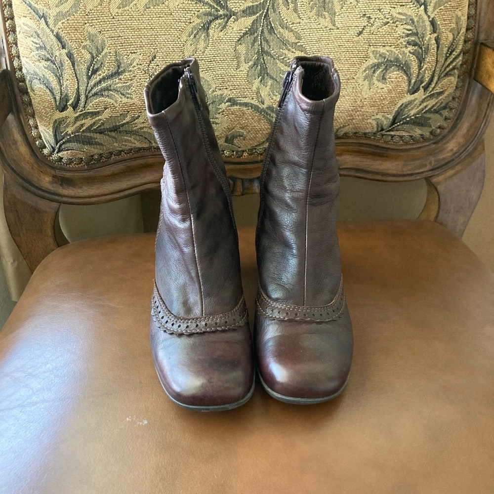 La Canadienne Tiara Leather Ankle Boot - Oxblood - Picture 2 of 4